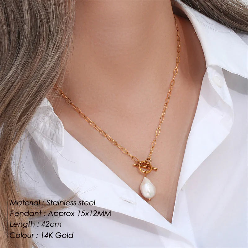 Elegant Shell Pearl Necklace